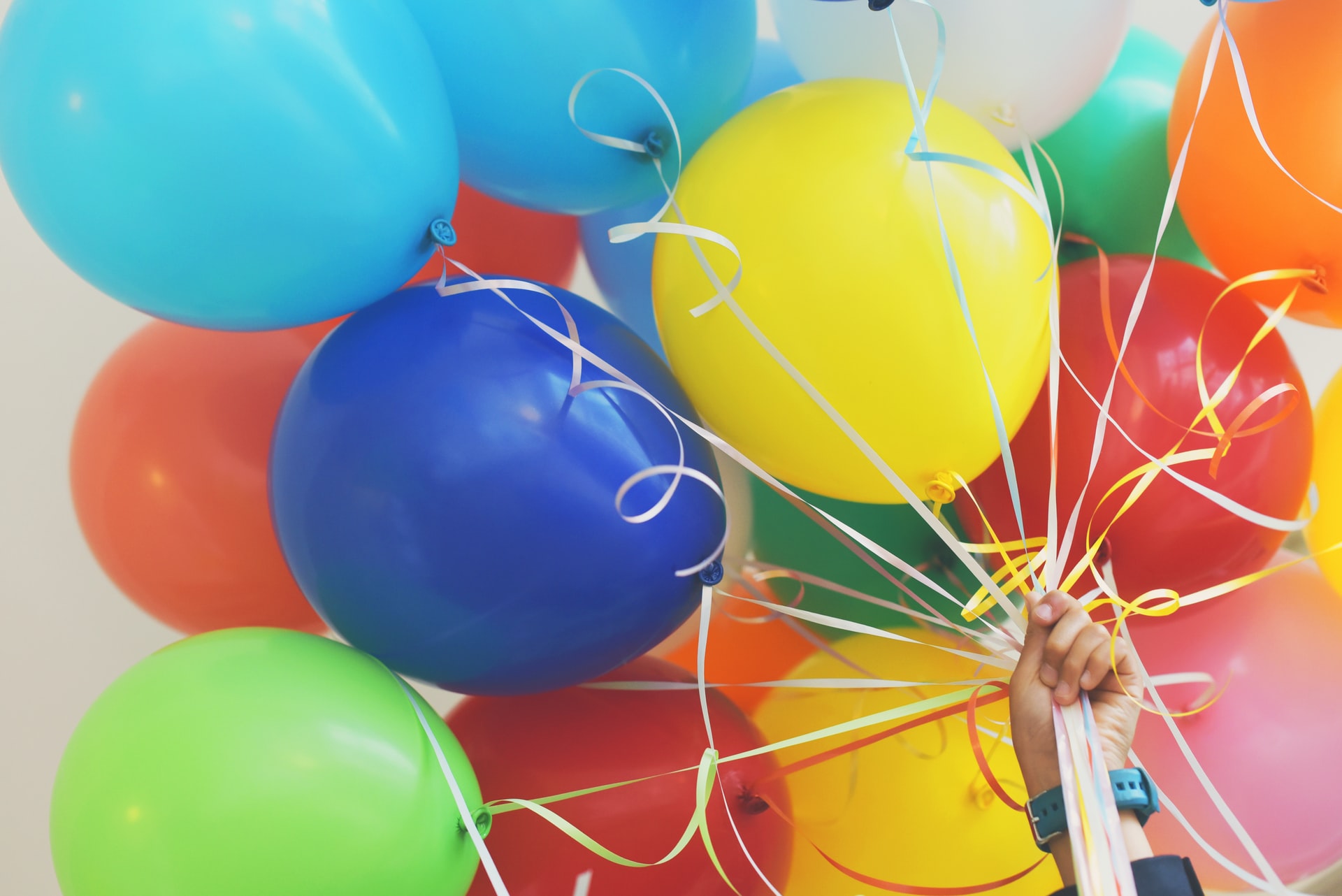how to start a party supplies rental business