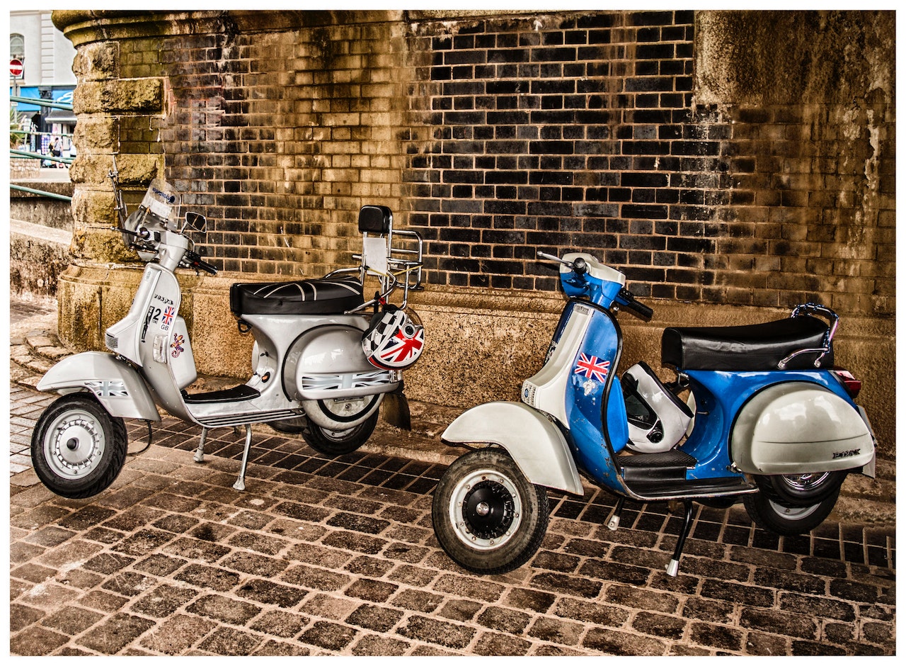 How to start a moped rental business?